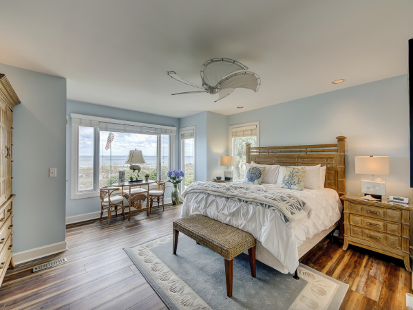 Luxury Oceanfront Vacation Rental with 6 Bedrooms in Hilton Head