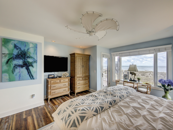 Luxury Oceanfront Vacation Rental with 6 Bedrooms in Hilton Head