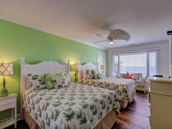 Luxury Oceanfront Vacation Rental with 6 Bedrooms in Hilton Head