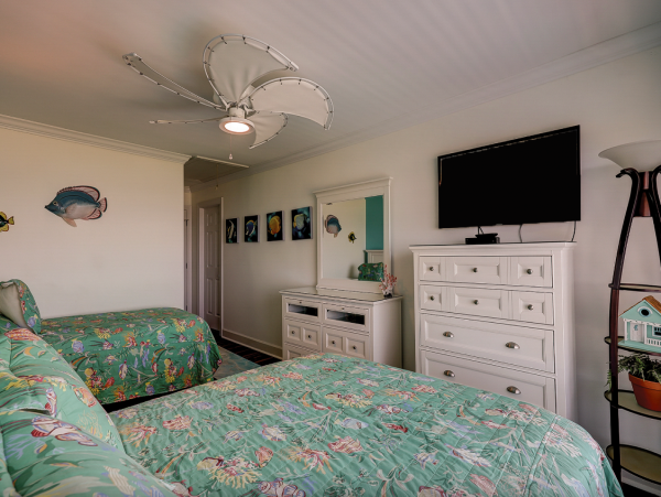 Luxury Oceanfront Vacation Rental with 6 Bedrooms in Hilton Head