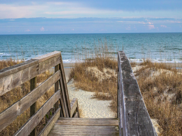 Luxury Oceanfront Vacation Rental with 6 Bedrooms in Hilton Head