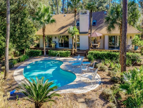 Steps From the Beach On Palmetto Dunes
