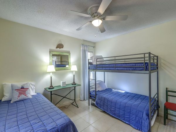 Steps From the Beach On Palmetto Dunes