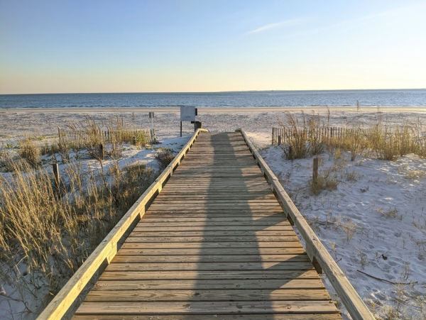 Coastal Luxury at North Forest Beach: Spacious 6-Bed, 5-Bath Retreat