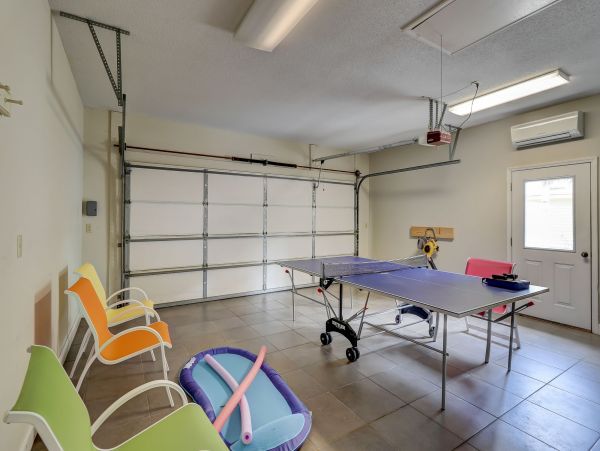 Shipyard Lovely Three Bedroom Vacation Home Sleeps 6 Guests