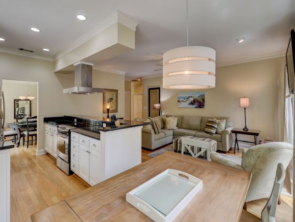 Shipyard Lovely Three Bedroom Vacation Home Sleeps 6 Guests