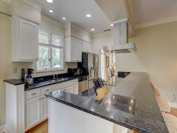 Shipyard Lovely Three Bedroom Vacation Home Sleeps 6 Guests