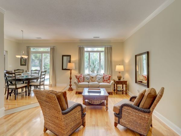 Shipyard Lovely Three Bedroom Vacation Home Sleeps 6 Guests