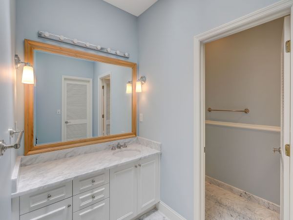 Shipyard Lovely Three Bedroom Vacation Home Sleeps 6 Guests