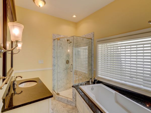 Shipyard Lovely Three Bedroom Vacation Home Sleeps 6 Guests