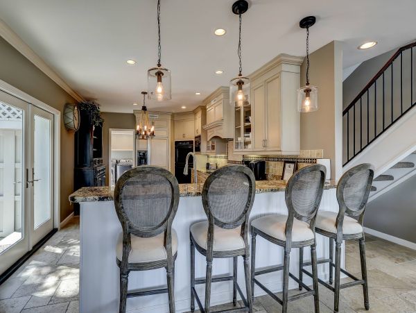 3-Story Beachfront Vacation Pool Home In Hilton Head