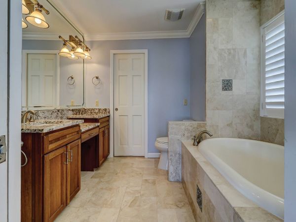 3-Story Beachfront Vacation Pool Home In Hilton Head