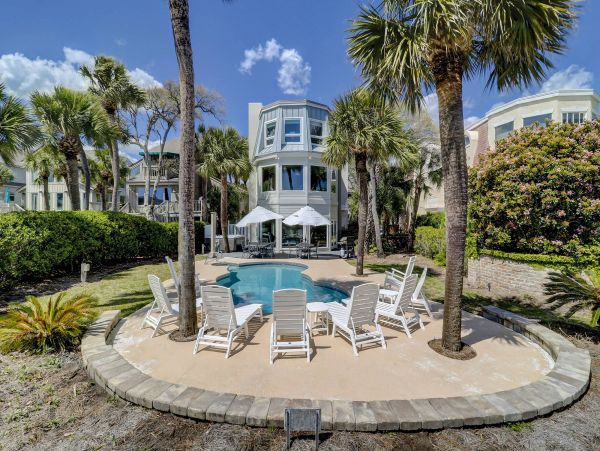 3-Story Beachfront Vacation Pool Home In Hilton Head