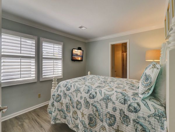 3-Story Beachfront Vacation Pool Home In Hilton Head