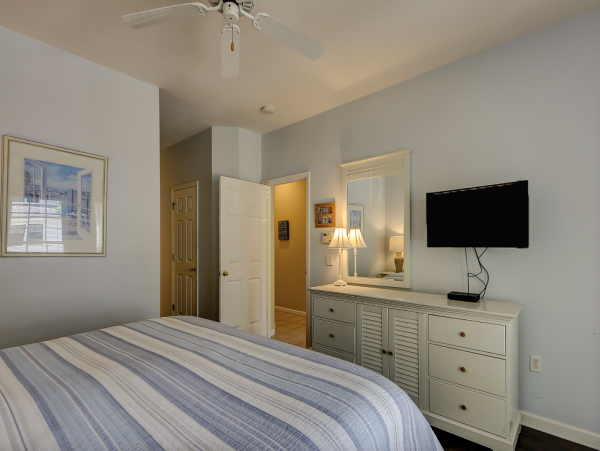 Charming Vacation Rental on Hilton Head 4 Bedrooms Sleeps 10