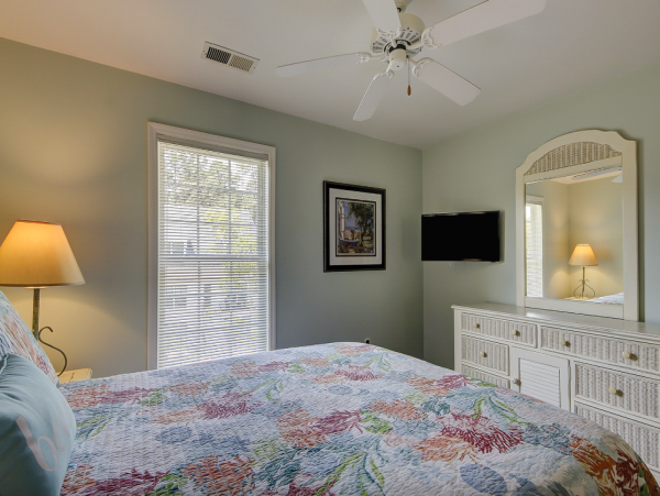 Charming Vacation Rental on Hilton Head 4 Bedrooms Sleeps 10