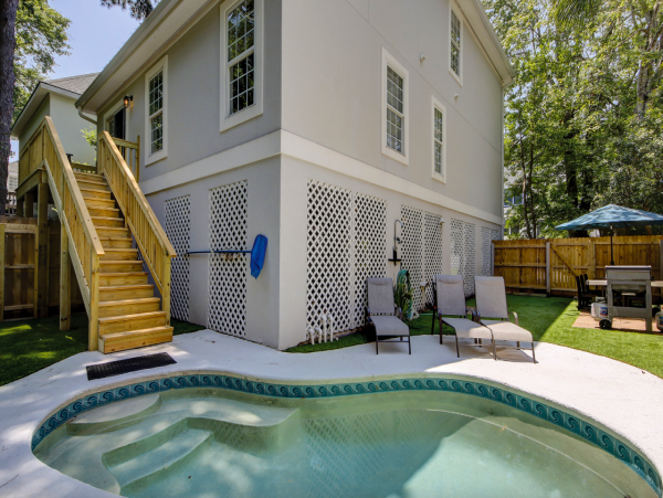 Charming Vacation Rental on Hilton Head 4 Bedrooms Sleeps 10
