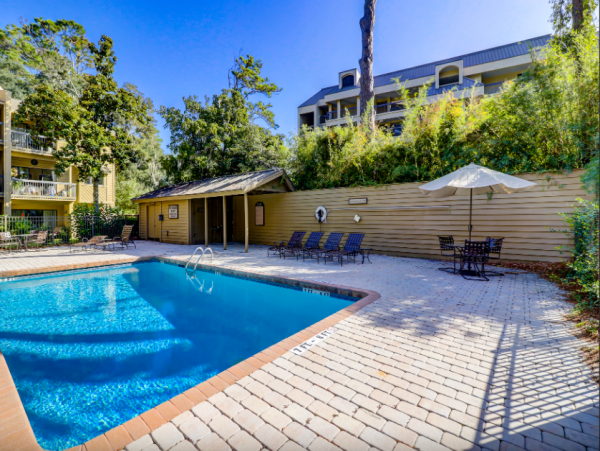 Hilton Head Getaway: 4-Bed Villa, Pool & Beach Access