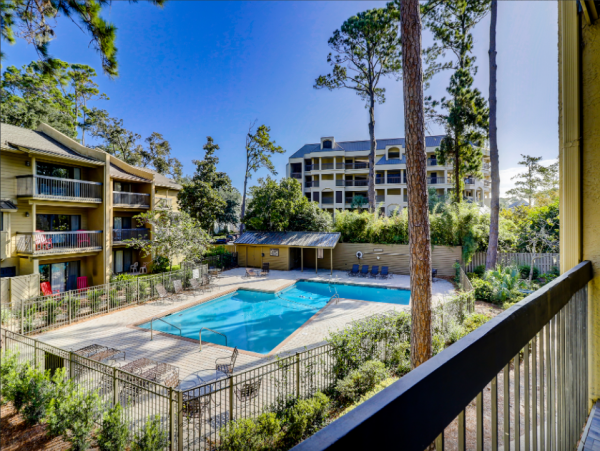 Hilton Head Getaway: 4-Bed Villa, Pool & Beach Access