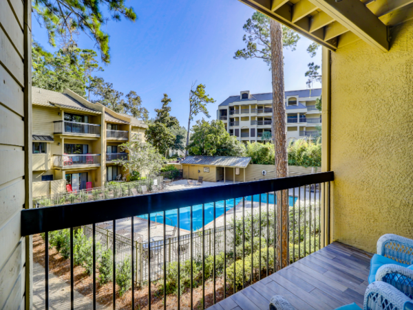 Hilton Head Getaway: 4-Bed Villa, Pool & Beach Access