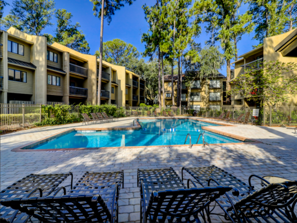 Hilton Head Getaway: 4-Bed Villa, Pool & Beach Access
