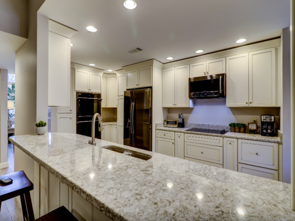 Hilton Head Getaway: 4-Bed Villa, Pool & Beach Access