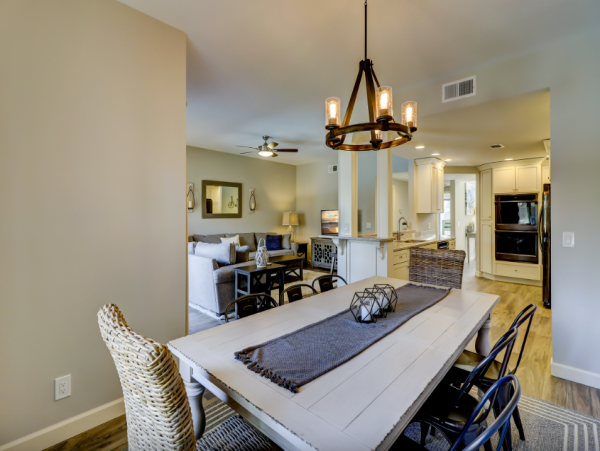 Hilton Head Getaway: 4-Bed Villa, Pool & Beach Access