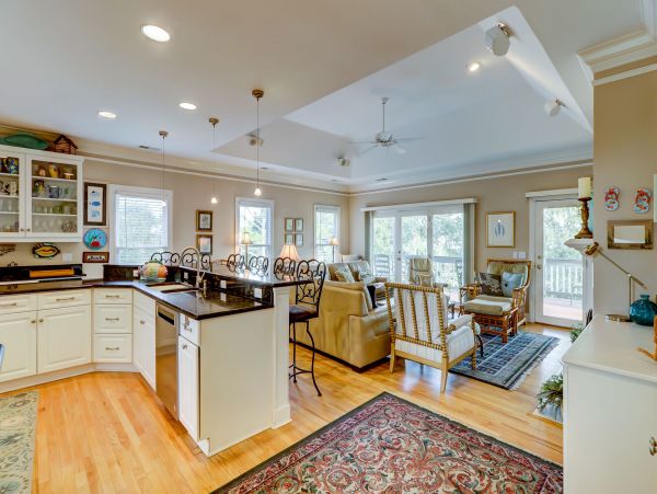 Walk to Beach Hilton Head Vacation Home 6 Bedrooms with Pool