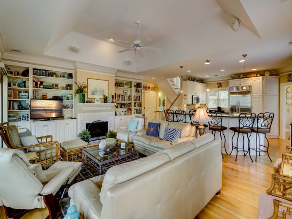 Walk to Beach Hilton Head Vacation Home 6 Bedrooms with Pool