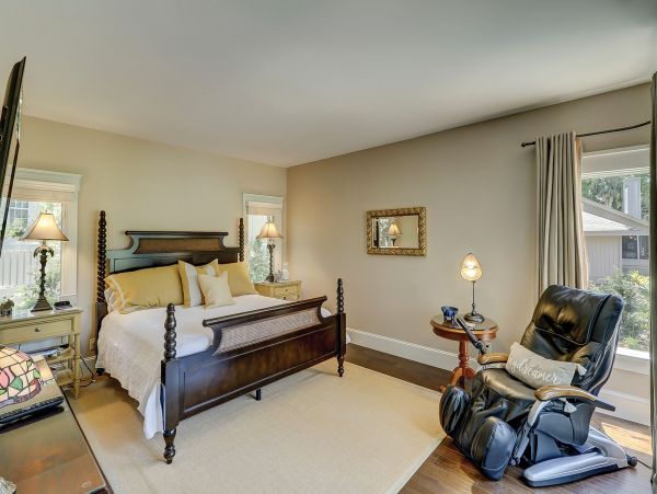 PALMETTO DUNES 4 BEDROOM POOL HOME ON GOLF COURSE