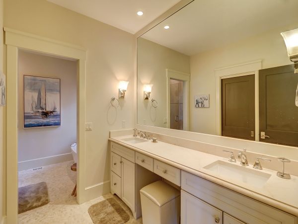 PALMETTO DUNES 4 BEDROOM POOL HOME ON GOLF COURSE