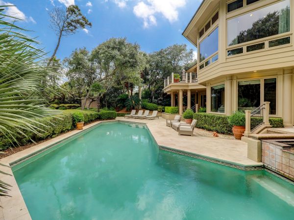 OCEANFRONT 6 BEDROOM HILTON HEAD POOL HOME