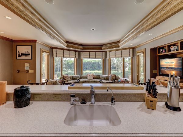 OCEANFRONT 6 BEDROOM HILTON HEAD POOL HOME