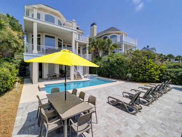HILTON HEAD 6 BEDROOMS OCEANFRONT SLEEPS 18