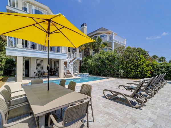 HILTON HEAD 6 BEDROOMS OCEANFRONT SLEEPS 18