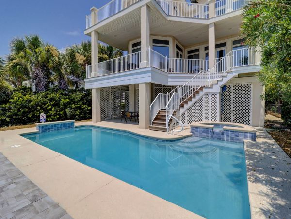 HILTON HEAD 6 BEDROOMS OCEANFRONT SLEEPS 18