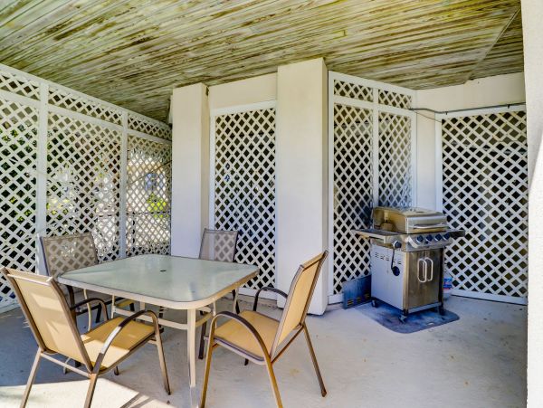 HILTON HEAD 6 BEDROOMS OCEANFRONT SLEEPS 18