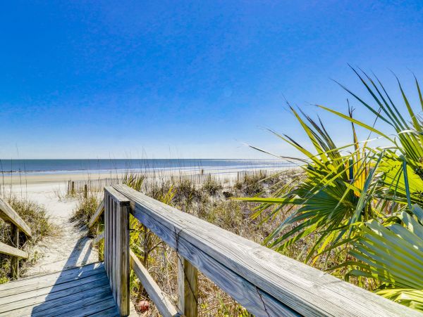 HILTON HEAD 6 BEDROOMS OCEANFRONT SLEEPS 18