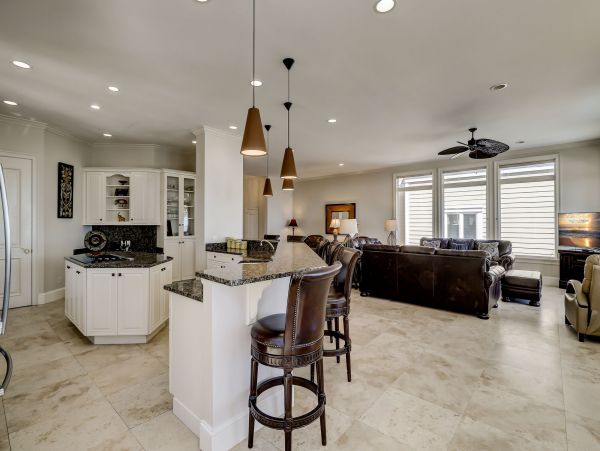 HILTON HEAD 6 BEDROOMS OCEANFRONT SLEEPS 18
