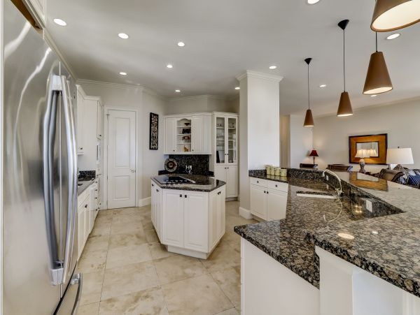 HILTON HEAD 6 BEDROOMS OCEANFRONT SLEEPS 18