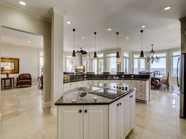 HILTON HEAD 6 BEDROOMS OCEANFRONT SLEEPS 18