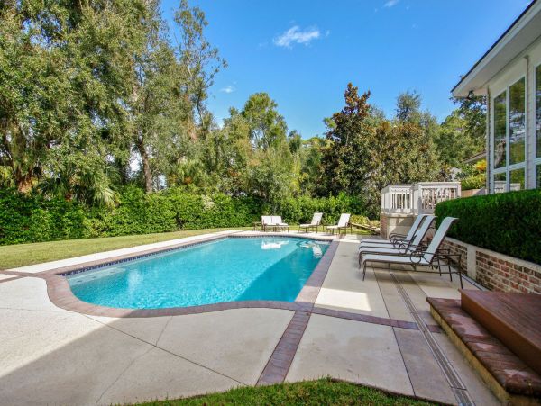Beautiful 7 Bedroom Luxury Pool Home in Hilton Head