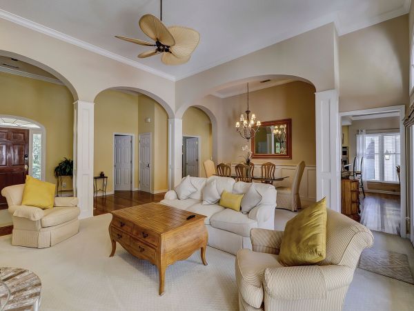 Beautiful 7 Bedroom Luxury Pool Home in Hilton Head