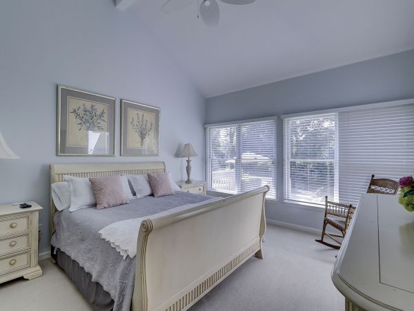 Beautiful 7 Bedroom Luxury Pool Home in Hilton Head