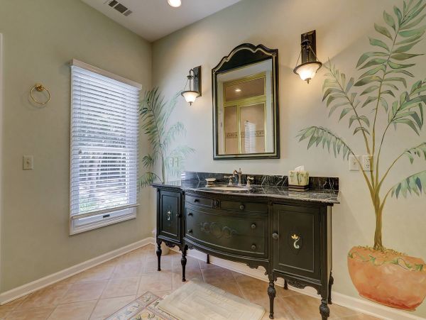 Beautiful 7 Bedroom Luxury Pool Home in Hilton Head