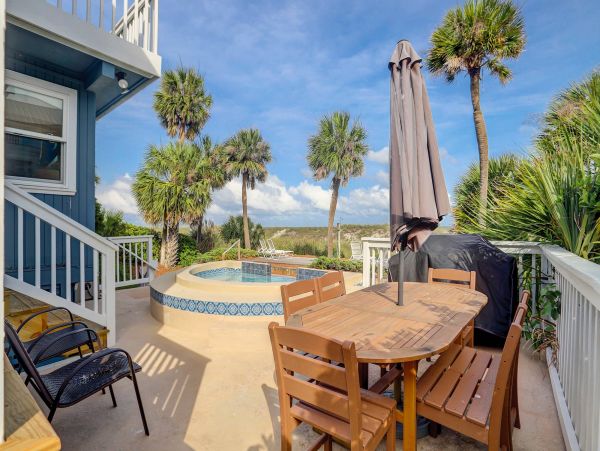 Hilton Head Oceanfront Oasis 6 Bedrooms Plus Loft