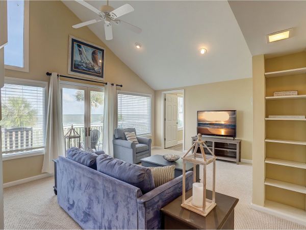Hilton Head Oceanfront Oasis 6 Bedrooms Plus Loft