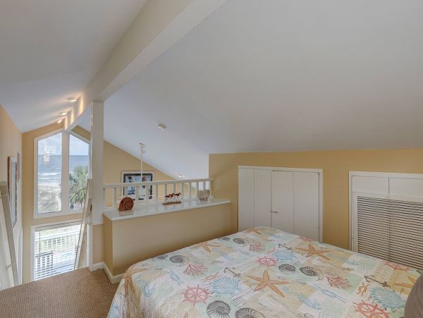 Hilton Head Oceanfront Oasis 6 Bedrooms Plus Loft