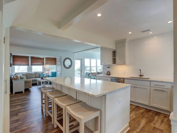 Hilton Head Oceanfront Oasis 6 Bedrooms Plus Loft