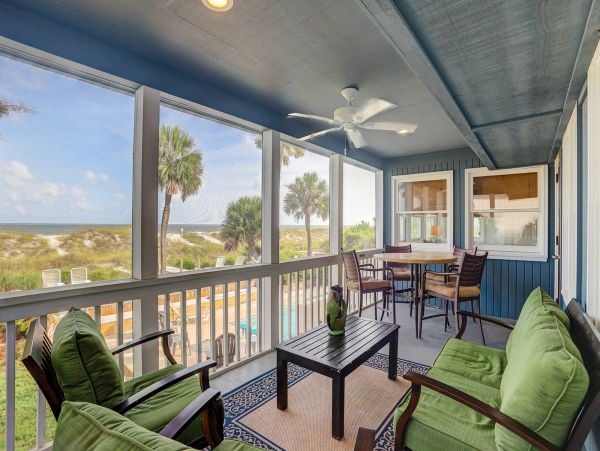 Hilton Head Oceanfront Oasis 6 Bedrooms Plus Loft